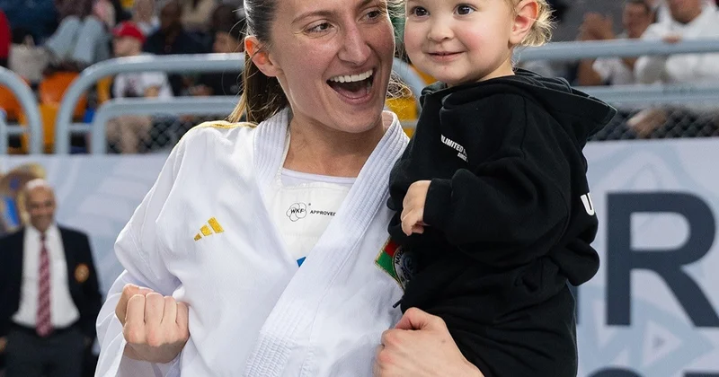 Зарецка завершила год третьей