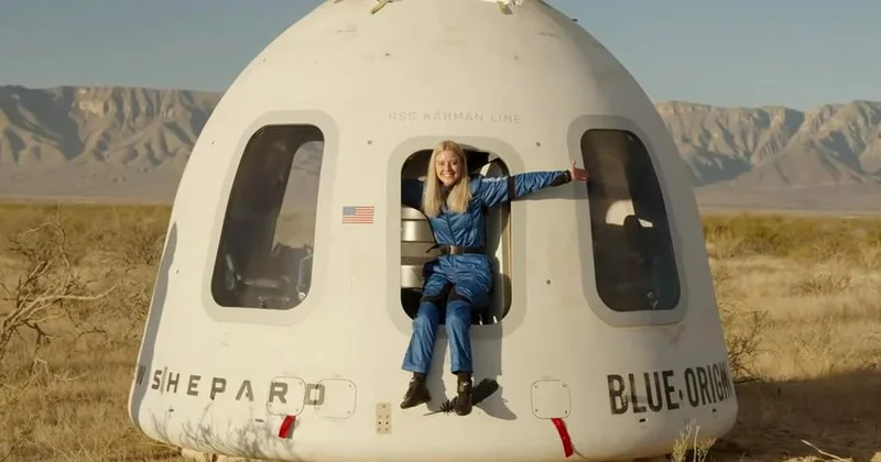 33 yaşlı iflic qadın kosmosa uçdu