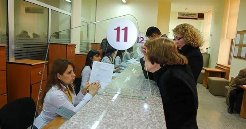 Ermənistan bankları rusiyalılara hesab açmaqdan imtina etdi SANKSİYALARDAN QORXURLAR?