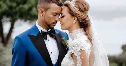 Fənərbağça ya transferinə görə az qala boşanacaqdılar