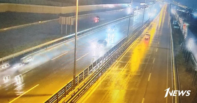 Из за дождя на дороге Зыхский круг аэропорт снижена скорость движения