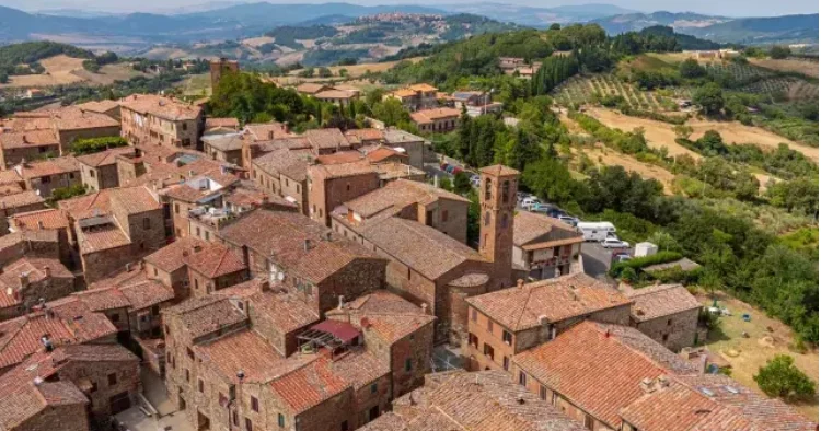 Bu qəsəbəyə köçənlərə 30 min pul verilir