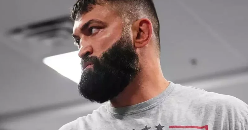 Andrey Orlovski Mayamidə amerikalı bloqeri döyüb VİDEO