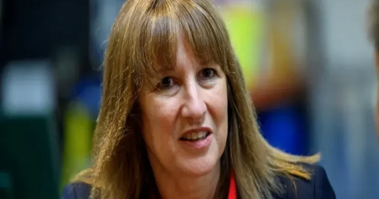 Britaniyada nazirə paba giriş qadağan edildi