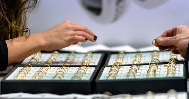 Bazarda aşağı qiymətə yeni növ peyda olub VİDEO KONKRET