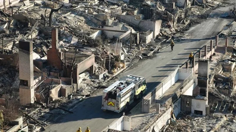 ABŞ da baş verən yanğınlarda ölənlərin sayı 28 ə çatdı