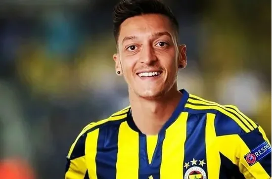 Fənərbağça prezidentindən Mesut Özilə 9 milyonluq jest Görün nə hədiyyə etdi FOTO