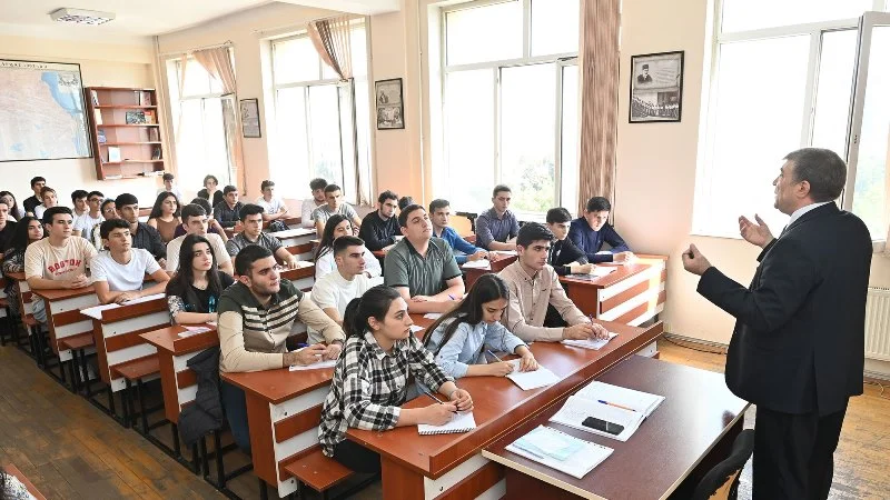 Azərbaycanda tələbələrin neçə faizi təqaüd alır? AÇIQLANDI