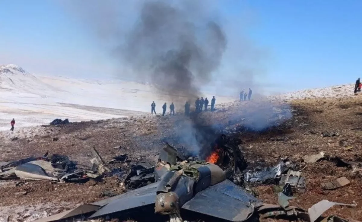 В Иране потерпел крушение военный самолет