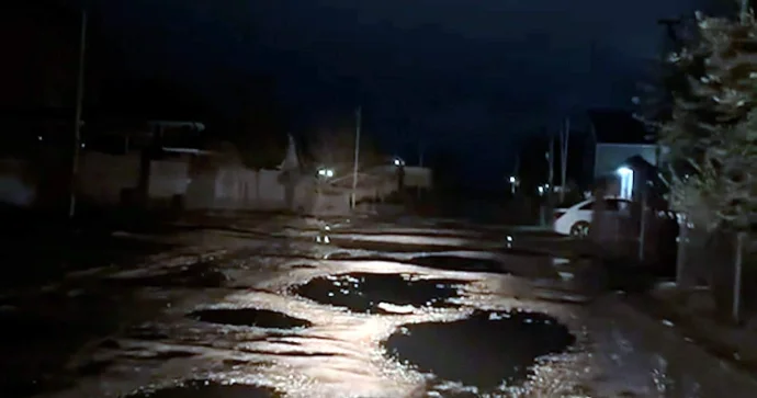 Avtobus və taksilər əraziyə gəlmək istəmir Sakinlərin yol problemi VİDEO