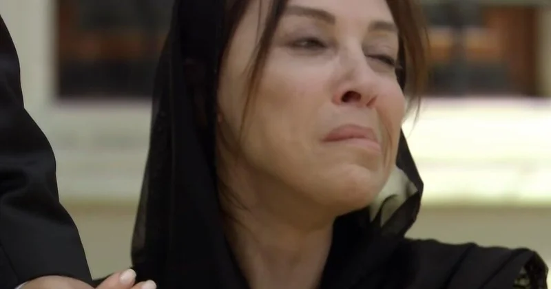 “Aşk ı Memnu”dakı məşhur səhnəni 18 il sonra yenidən CANLANDIRDI VİDEO