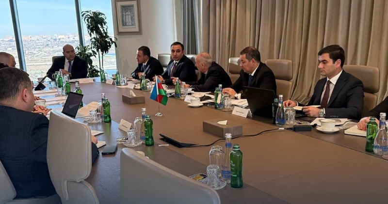 Prezidentin xüsusi nümayəndəsi iclas keçirdi FOTOLAR