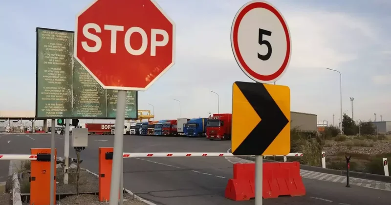 Сенатор: Границу Казахстана используют для контрабанды