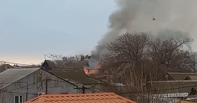 Masazırda ev yandı Ölən var