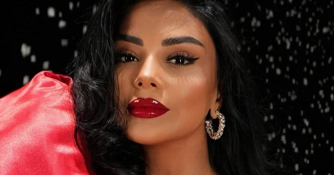 Səhhətində problem yaranan Vüsalə Əlizadənin verilişində DƏYİŞİKLİK