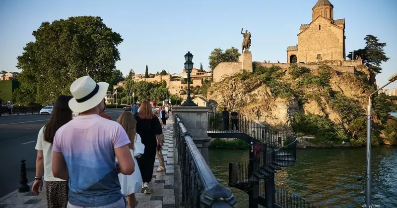 Сколько Грузия заработала на туризме?