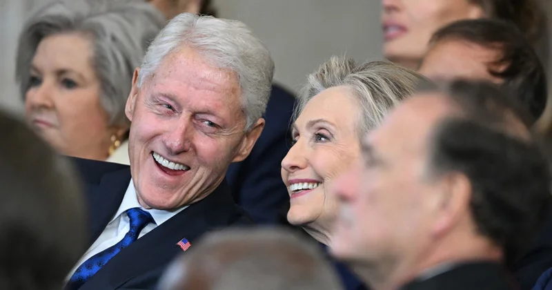 Vaşinqtonda qalmaqal dərinləşir Klintonlar çağırıldı