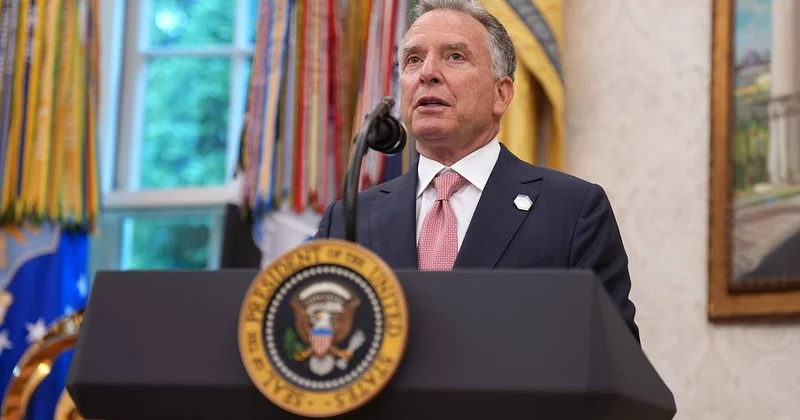 Uitkoff Moskvaya uçacağını təsdiqləyib