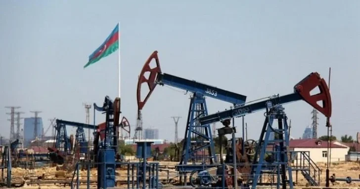Цена на нефть марки Azeri Light снизилась