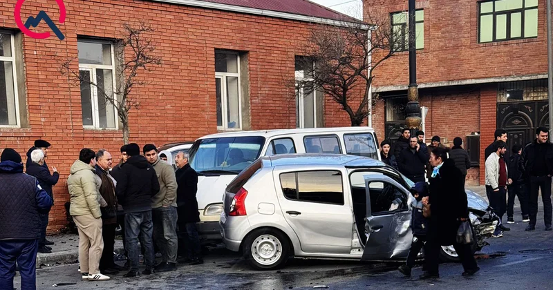 Gəncədə zəncirvari qəza Yaralananlar var Fotolar
