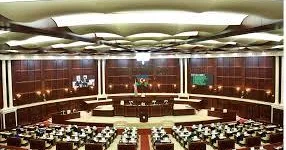 Milli Məclisdə təhsil haqqında yeni qanun layihəsinin hazırlanması təklif edilib