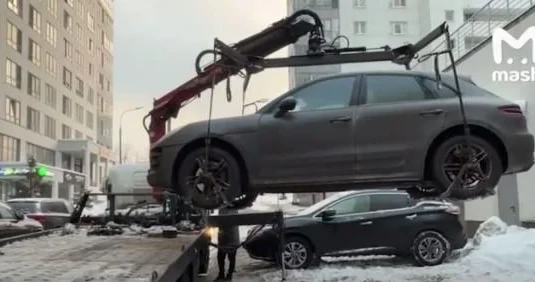 Rusiyada “BMW” və “Porsche” lər öz özünə sönməyə başlayıb Səbəb nədir?