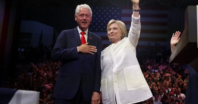 Дело Эпштейна догнало Клинтонов