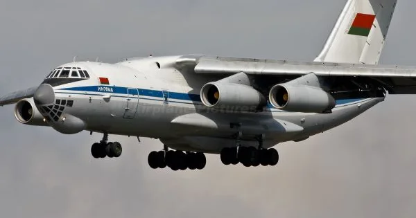 Rusiya hərbi təyyarəsi Suriyaya gəldi Moskva nə etmək istəyir?