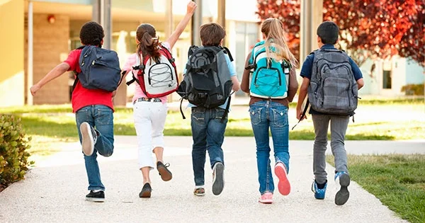 Şagird çantaları yüngülləşəcək: Kağız dərsliklər gedir, elektron dərsliklər gəlir&nbsp;