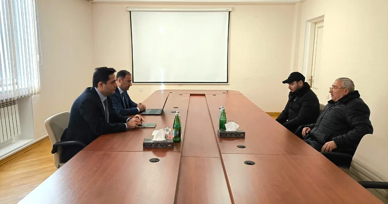 Aqrar Sığorta Fondunun İdarə Heyətinin sədri Fuad Sadıqov Ağsuda vətəndaşları qəbul edib, təsərrüfatlara baş çəkib
