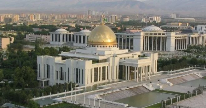 Trampın nümayəndəsi bu türk ölkəsinə gedir