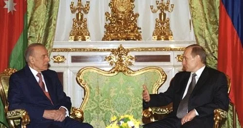 Putin 2000 ci ildə Bakıda Heydər Əliyevlə nələr DANIŞIB?