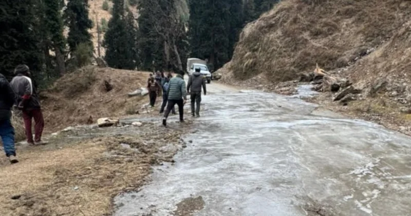 Kəşmirdə qəza nəticəsində 10 əsgər həlak oldu