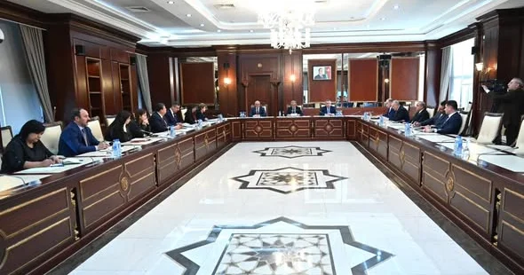 İctimai birliklər və dini qurumlar komitəsinin yaz sessiyasında ilk iclası keçirilib