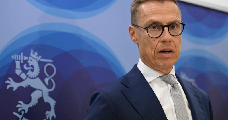 “Pıçıldayıram, yazıram, amma çox vaxt qulaq asmır” Trampdan şikayətləndi