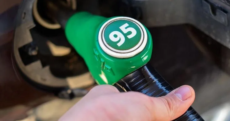 Aİ 95 benzini idxalda ucuzlaşıb satışda yox SƏBƏB