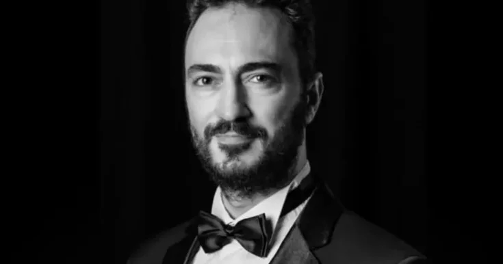 Opera ifaçısı 5 ci mərtəbədən yıxılıb öldü