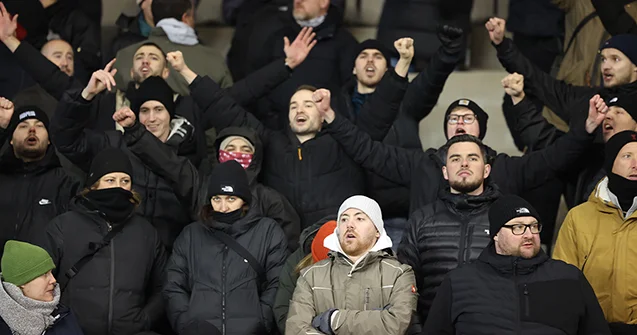 Alman fanatların çılğınlığı da “Ayntraxt”ı məğlubiyyətdən qurtarmadı Video