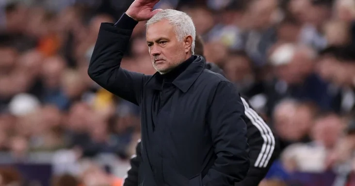 Oyunun əksər hissəsində Benfika üstün tərəf idi Joze Mourinyu