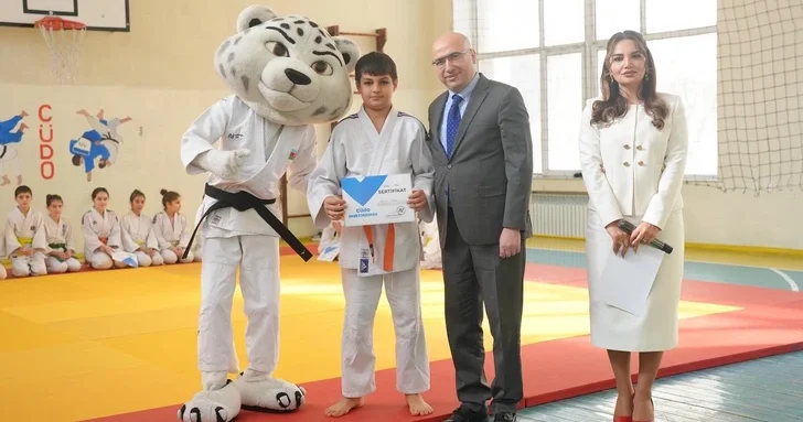 Дзюдо с первого класса: в азербайджанских школах стартовали уроки борьбы