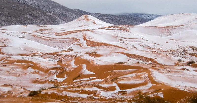 Sahara səhrasında 10 ildən sonra ilk qar VİDEO