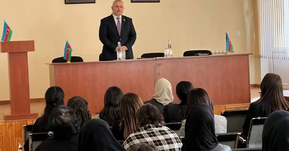 Azər Allahverənov Nardaran qəsəbəsində vətəndaşlarla görüş keçirib