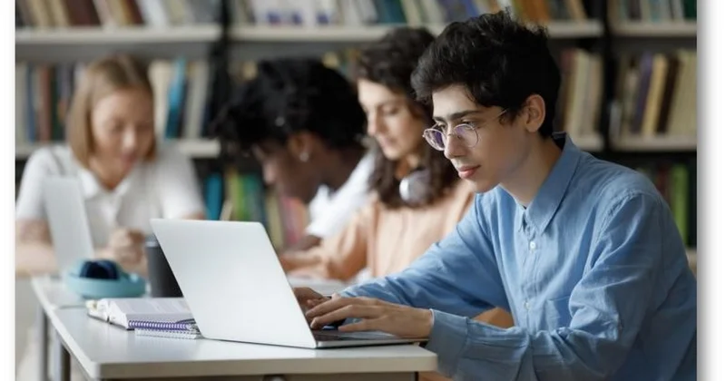 Bəzi universitetlərdə ixtisaslar bazarın tələblərinə uyğun gəlmir Deputat