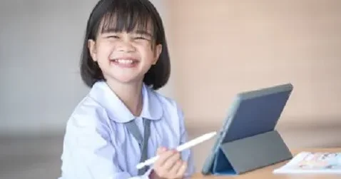 Şagirdlər dərsləri planşetdən oxuyacaq AÇIQLAMA