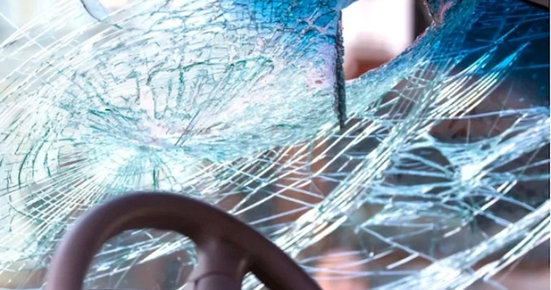 Buzda sürüşdüm, qəza oldu: Sığorta xərci qarşılayacaq? AÇIQLAMA