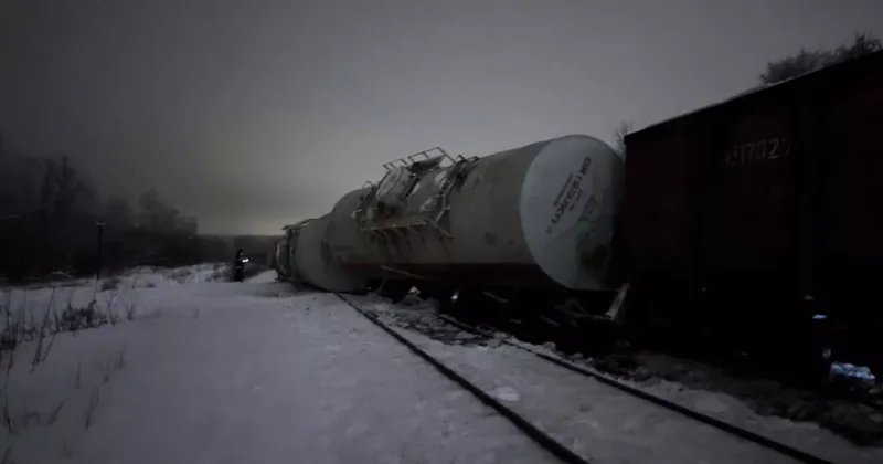 В России сошли с рельсов вагоны грузового поезда: ПРИЧИНА