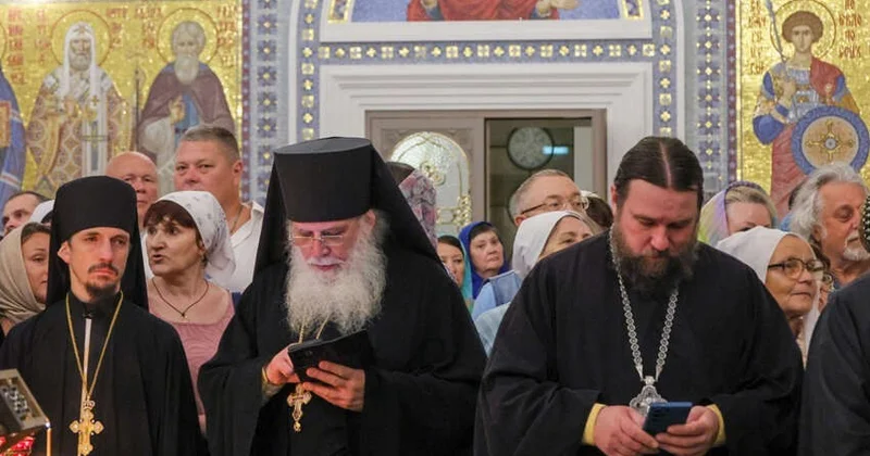 Чужая идеология : в РФ требуют создать суверенный православный ИИ