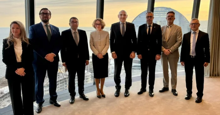 Elçin Əmirbəyov NATO Baş katibin müavini ilə Bakı İrəvan sülh prosesini müzakirə edib