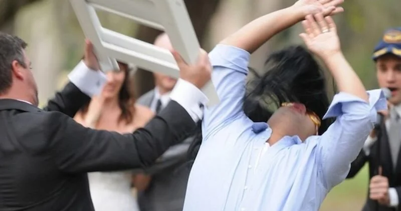 Şərurlu İsfəndiyarın restoranında dava düşdü Tanınmış tiktoker döyüldü