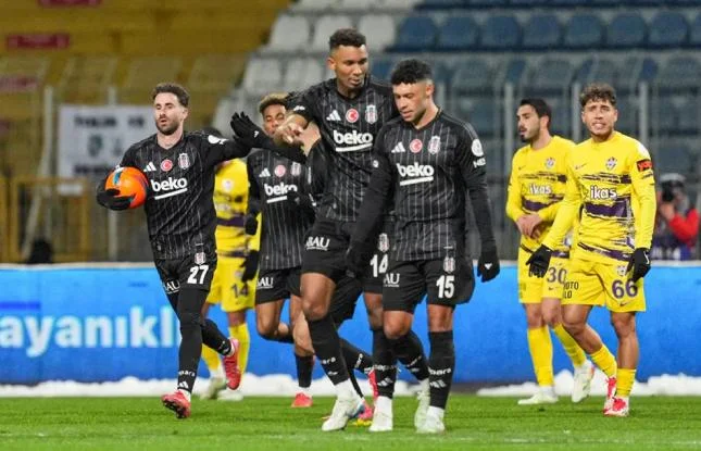 “Beşiktaş” 3 xalı 3 qolla qazandı Video